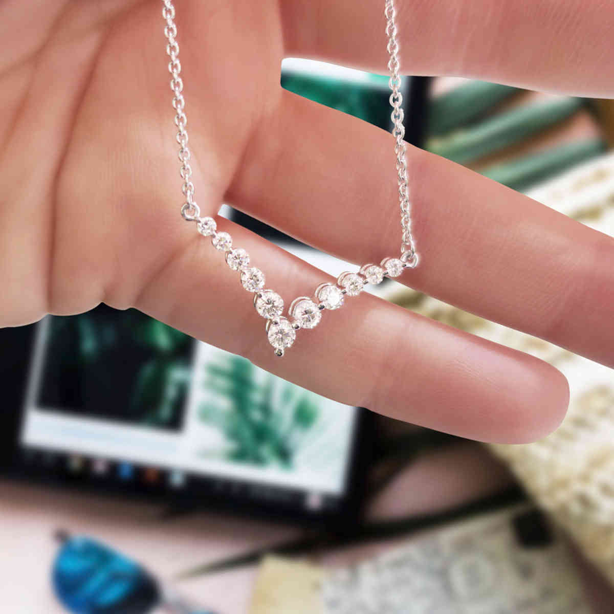 Round Graduated V-Necklace